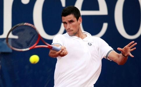 Victor Hanescu si mingiile de aur